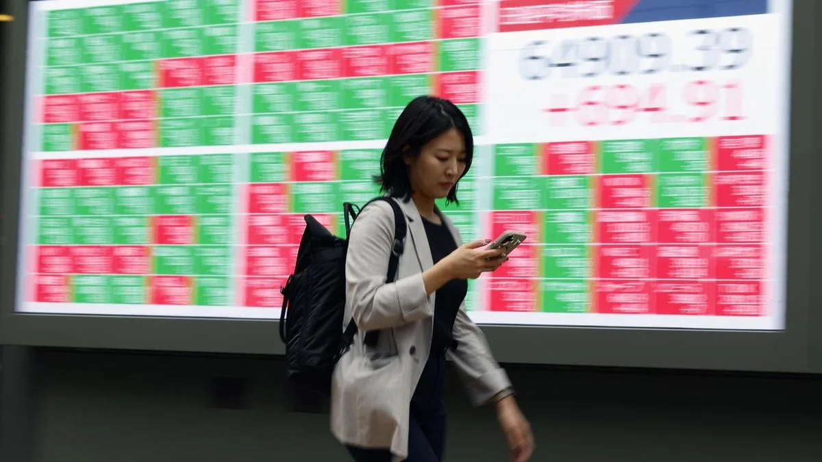 Asia stocks dive amid focus on geopolitics