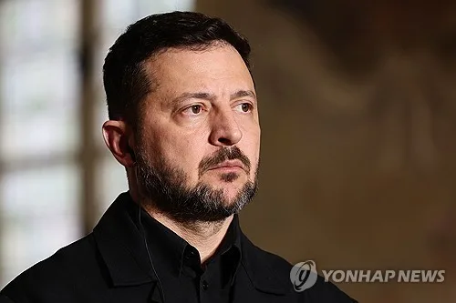 젤렌스키 "美 정보공유 재개에 감사…美 푸틴 편들면 역사적 실수"
