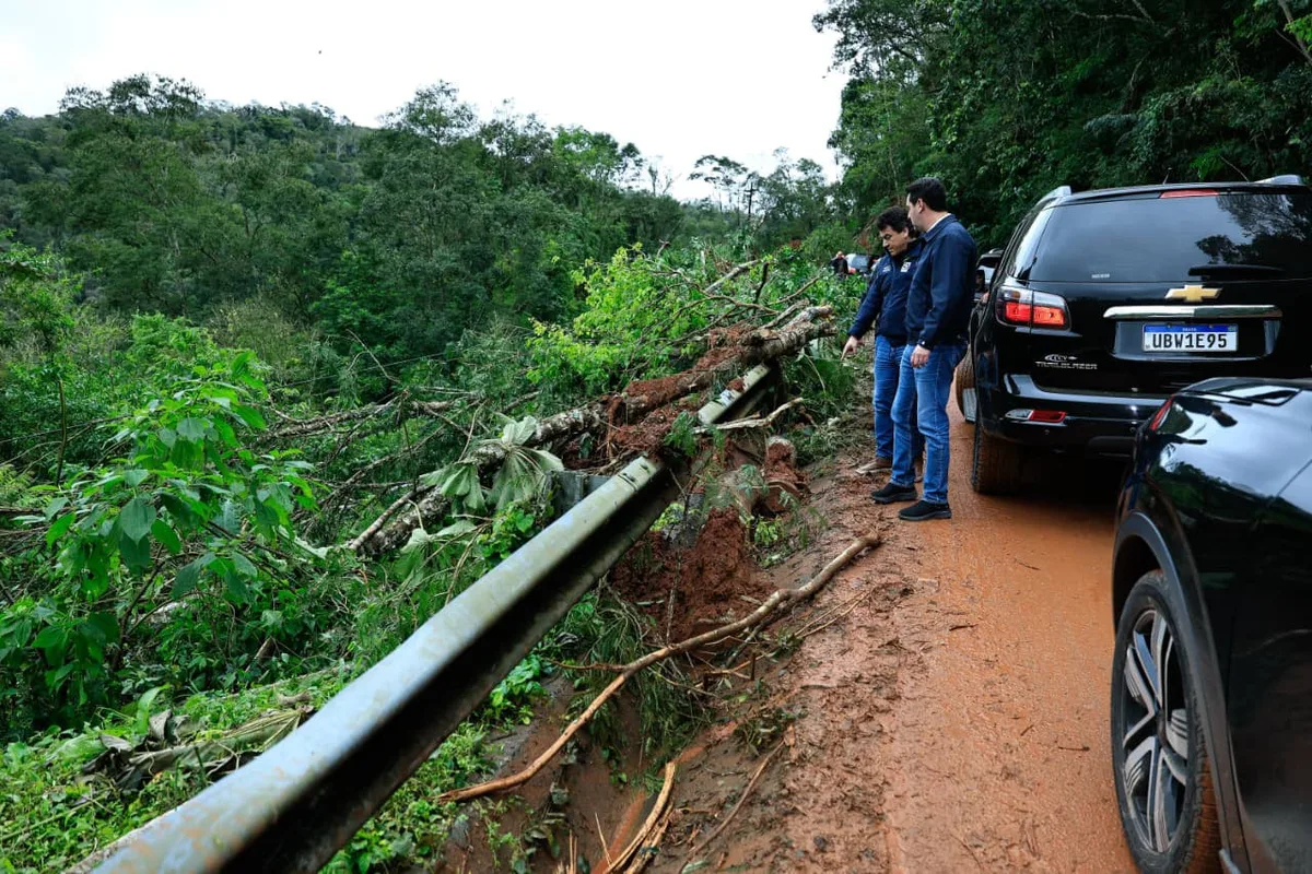 Número de municípios afetados pelas chuvas torrenciais no Paraná sobe para 71
