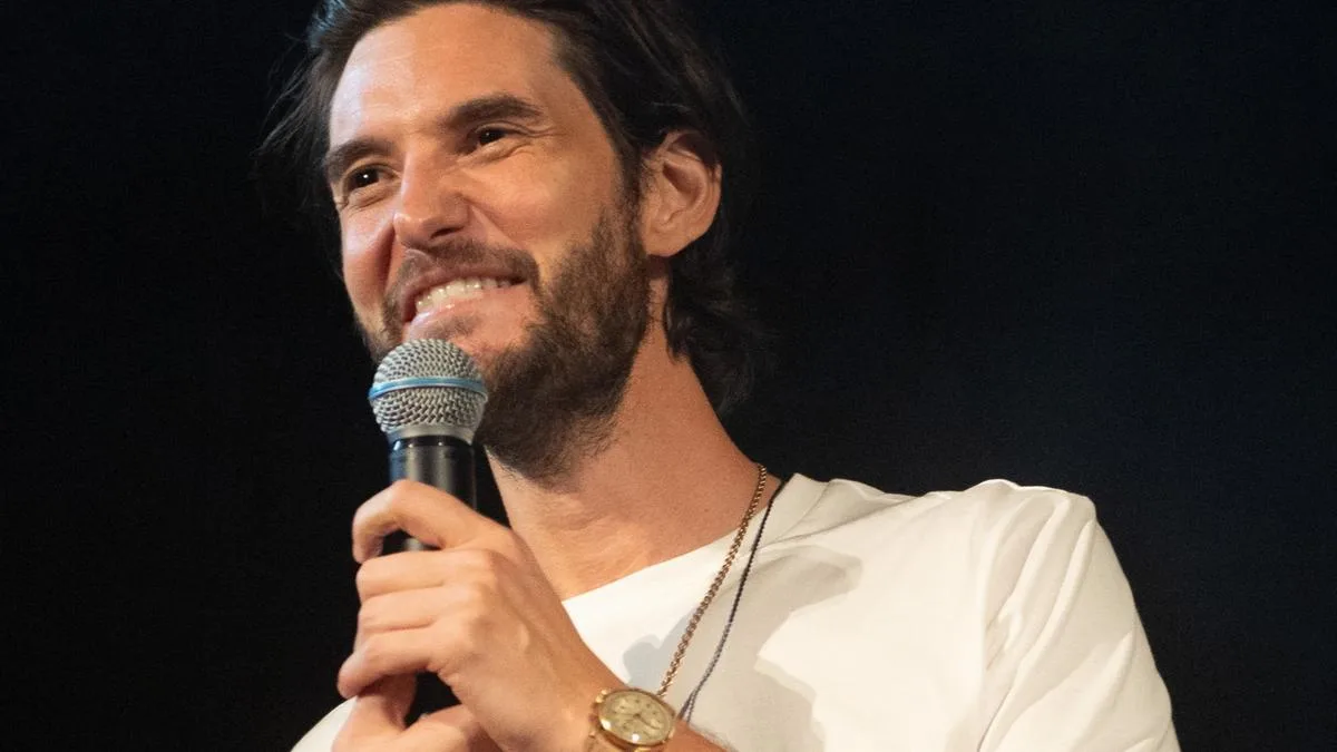 Ben Barnes marries Aubrey Cleland