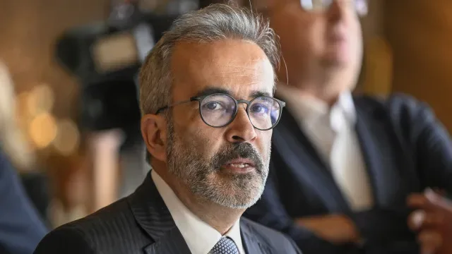 Portugal avaliará novas sanções contra Irão "caso a caso"