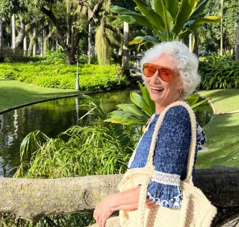 A atriz e professora que viralizou nas redes, se tornando influenciadora aos 94 anos