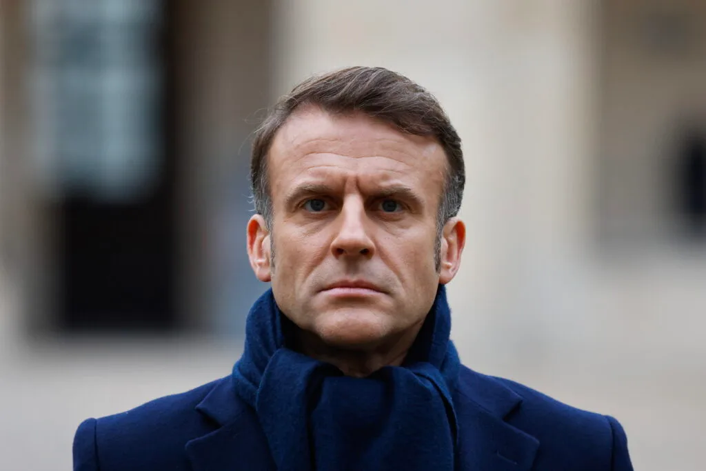 Macron promete responsabilizar quem “tentou derrubar a República”