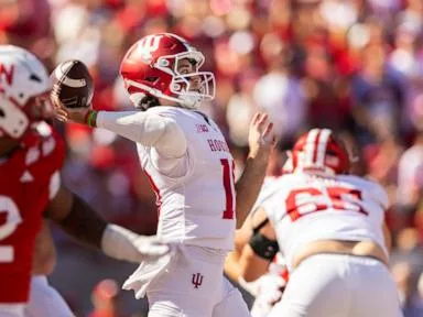Josh Hoover, Nick Marsh lead No. 7 Indiana to a 20-17 come-from-behind victory over Nebraska