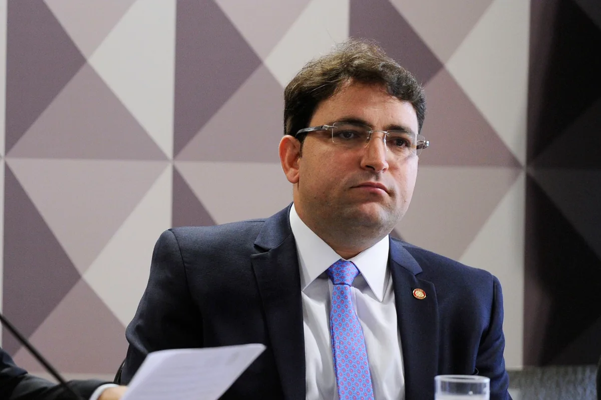 Justiça de SP nega a advogado que viajou com Flávio Bolsonaro em jatinho de Vorcaro devolução de R$ 163 milhões perdidos em bets