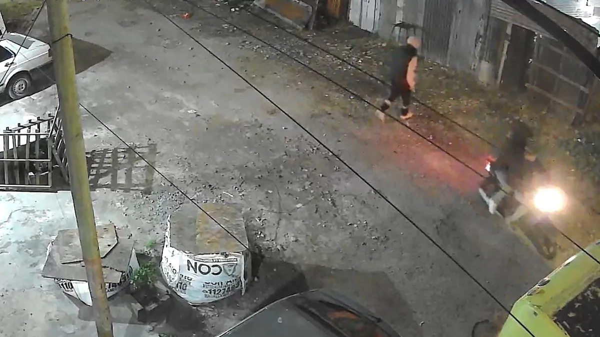 Fueron a reclamar que dejaran de vender droga en el barrio y los atacaron a tiros en Lanús: un joven murió y otro resultó herido