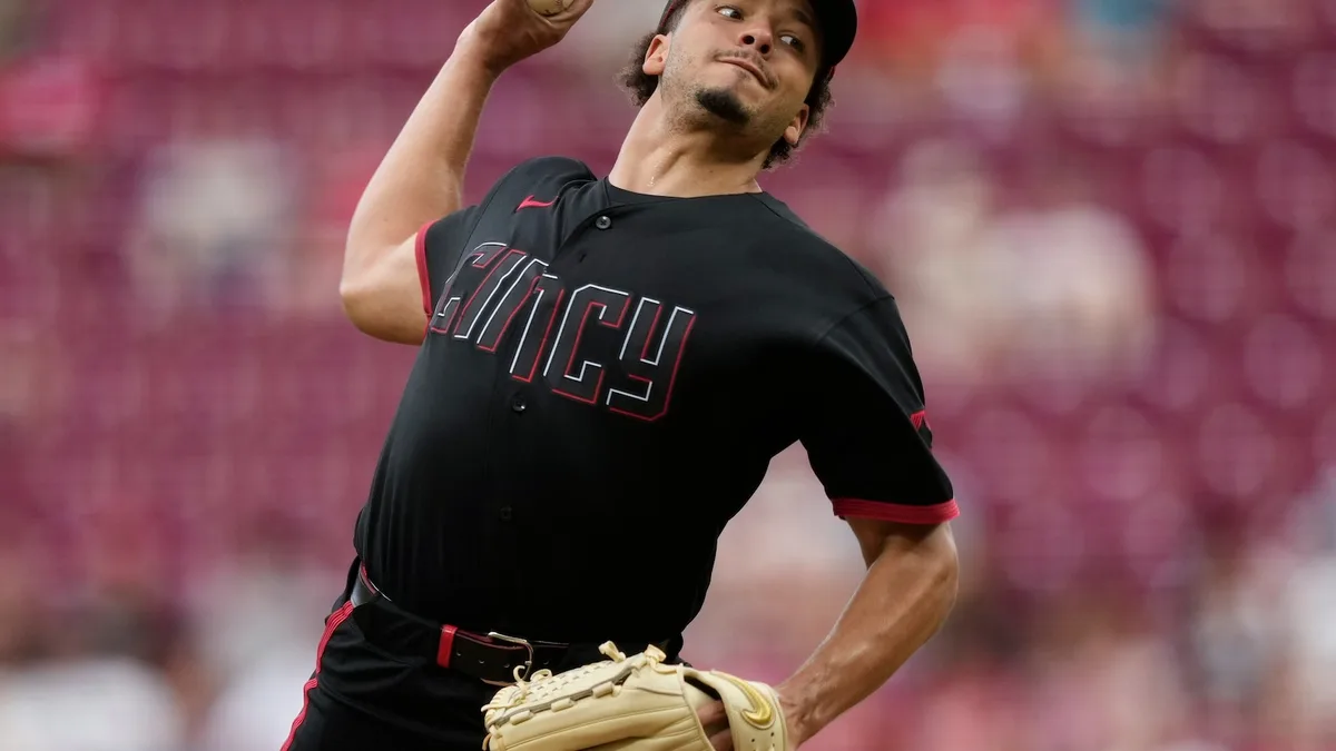 Chase Burns strikes out 8 in 7 innings, outduels Sandy Alcantara in Reds' 1-0 win over Marlins