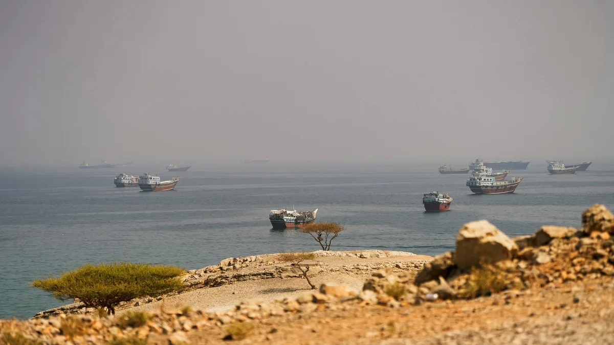 Explosions heard near Iran's Bandar Abbas, Qeshm Island after US military says IRGC targets struck | 5 points