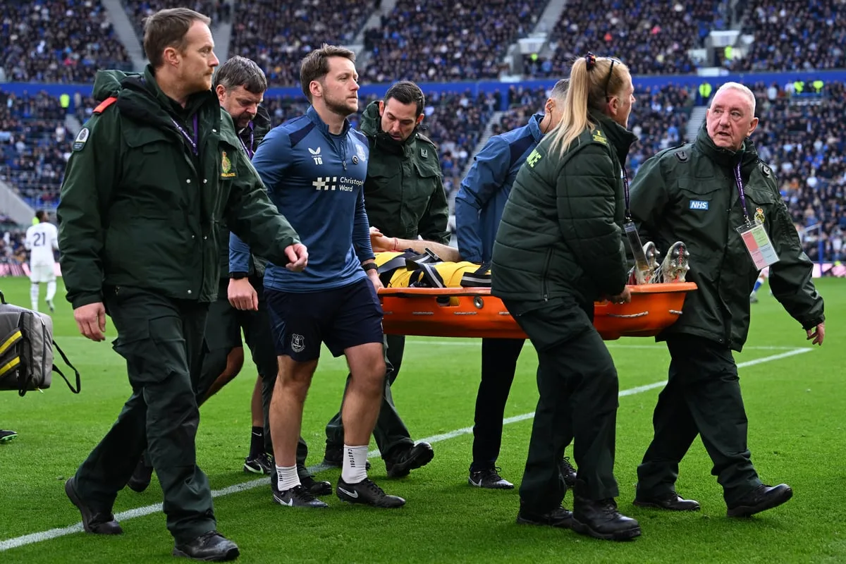 Chelsea reveal Emi Martinez injury latest as statement issued after hospital visit