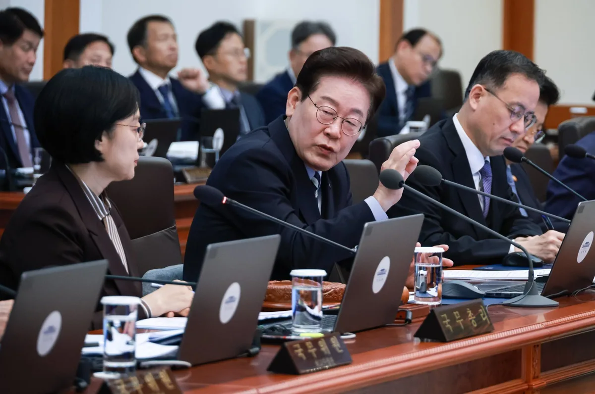 李 “부마항쟁-5·18정신 헌법 전문 수록, 이젠 실천할 때”