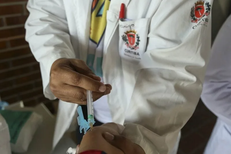 Dia D de Multivacinação supera expectativas no Paraná