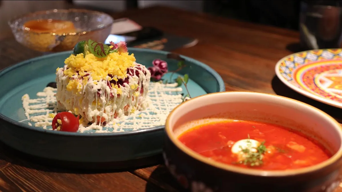 Enjoy Russian food and performances in Hulunbuir