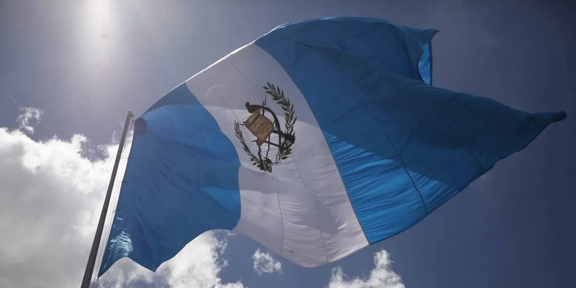 Guatemala conmemora con fervor cívico el Día de su Bandera Nacional