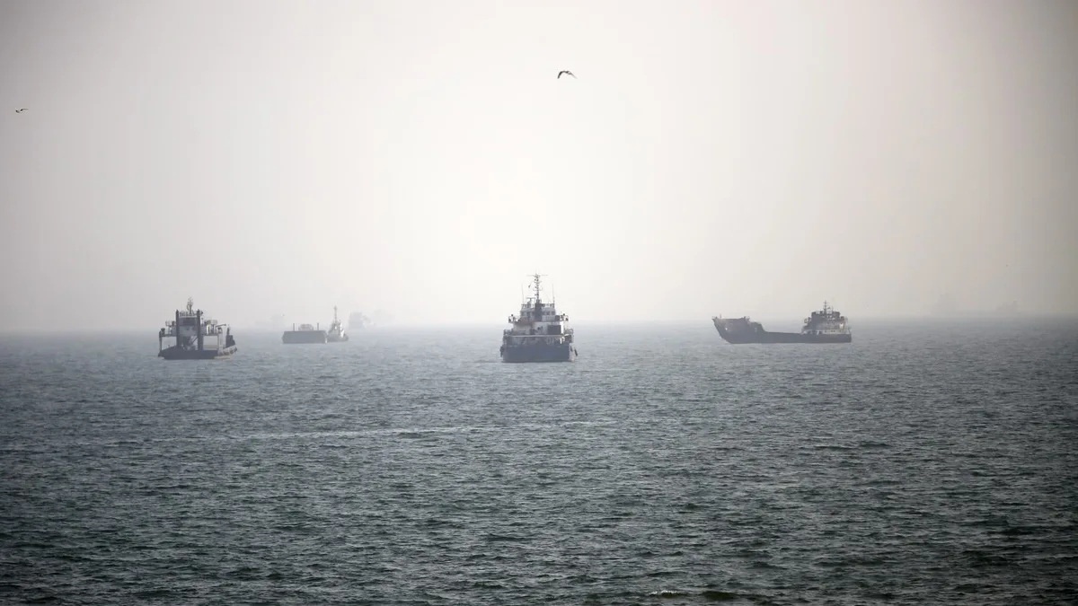 Oil falls after U.S. and Iran talk for hours at UN meeting