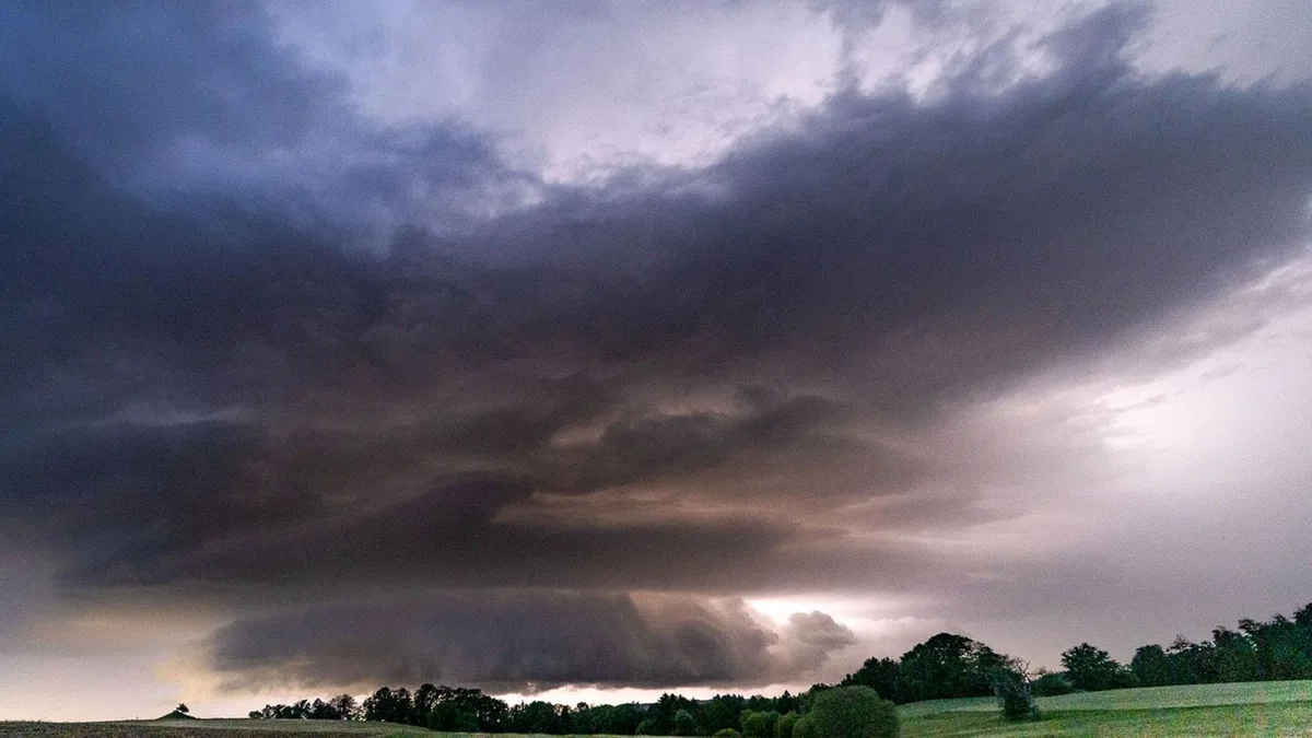 Unwetter am Vormittag: Unwetterwarnung für Südwestregionen – schwere Gewitter