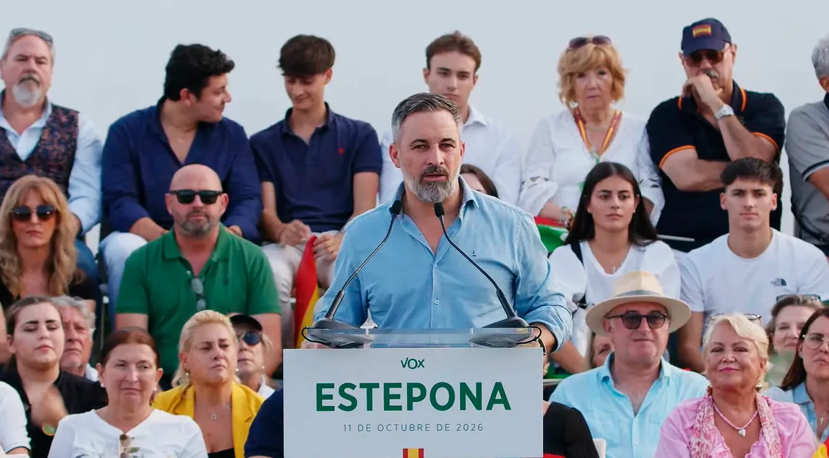 Abascal pide calma ante las provocaciones desde Estepona, pero alerta contra el "gobierno más sucio": "No os fieis de una sola encuesta"