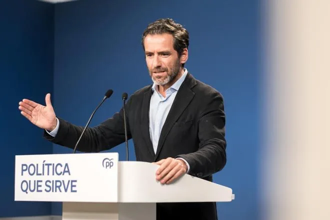 El PP denuncia que el Gobierno ha gestionado "en chanclas y bañador" la crisis en Ceuta e insiste en el confinamiento ante el "riesgo sanitario"