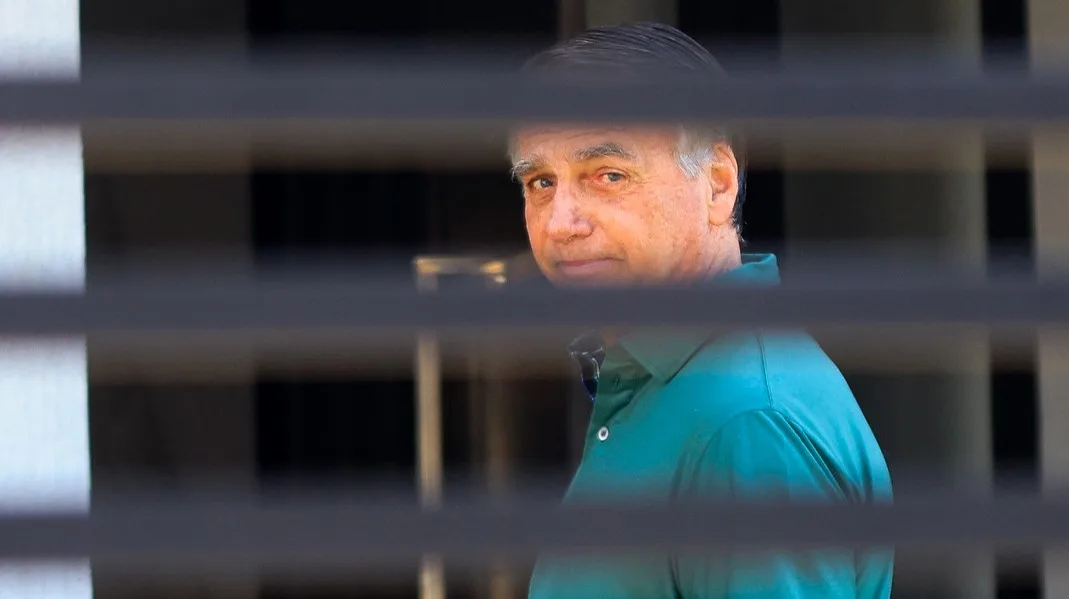 Moraes autoriza Bolsonaro a passar por atendimento odontológico