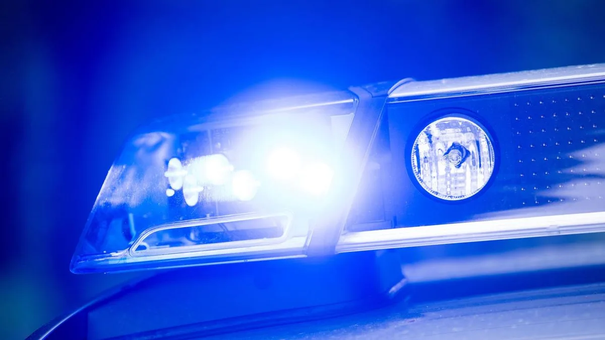 Kriminalität: Zivilpolizist von fliehendem Auto verletzt
