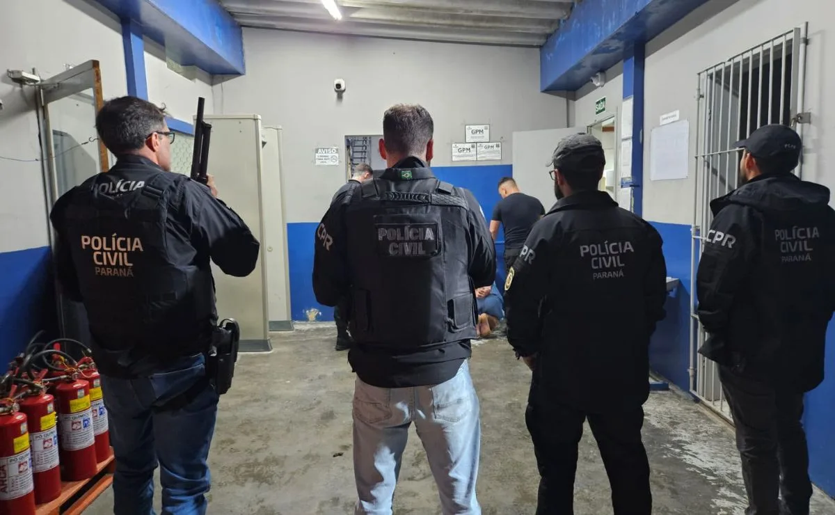 Dois homens são presos suspeitos de invadir casa e agredir idoso de 81 anos para roubar R$ 8 mil