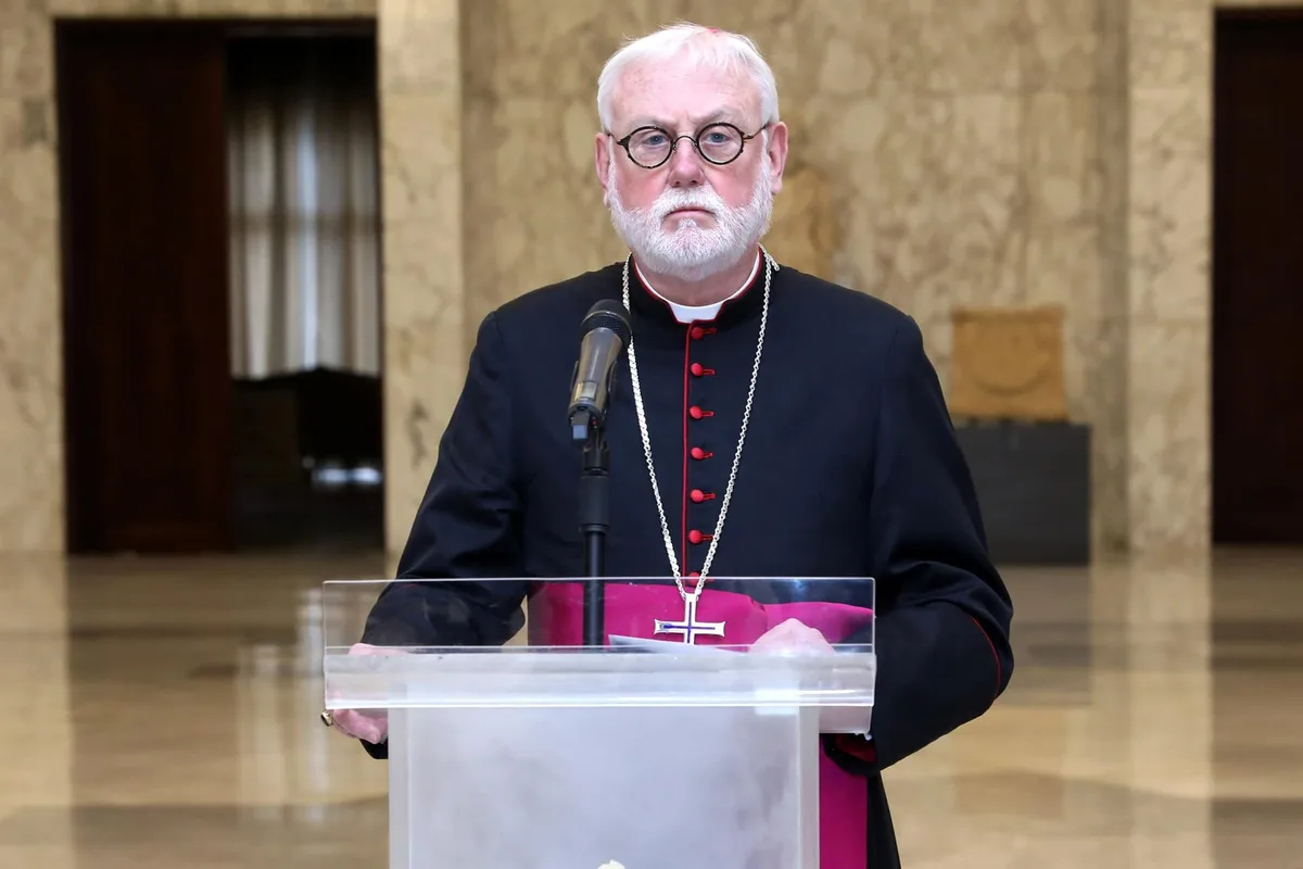 El responsable de Exteriores del Vaticano pide Rusia el fin de la guerra y reclama "negociaciones auténticas"