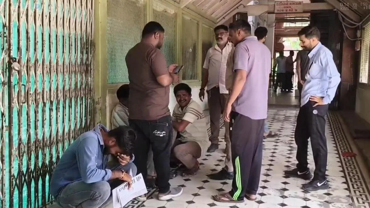 At least two dead, 19 hospitalised after consuming spurious liquor in Gujarat's Bhavnagar
