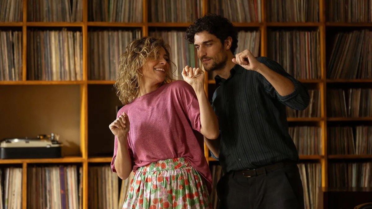 "Gloriosa muestra de cine de la felicidad": Nanni Moretti ilumina Venecia con la magistral 'Sucederá esta noche'