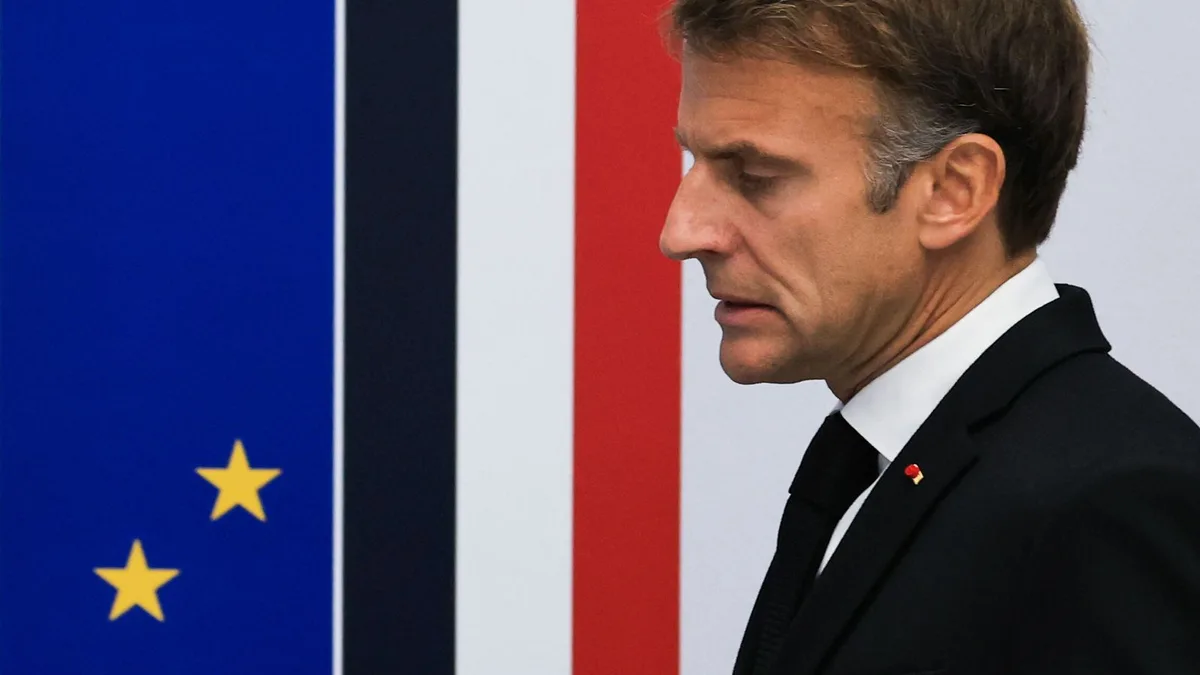 Macron intenta aplacar la rabia de las calles y promete diálogo, soluciones y mano dura en un discurso a la nación