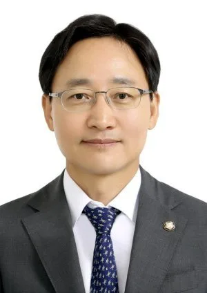 靑 비서실장에 임광현… 현 국세청장 깜짝 발탁