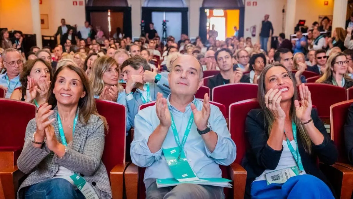 Junts reivindica ante las elecciones que lo más revolucionario hoy es estar en medio y ocupar la centralidad