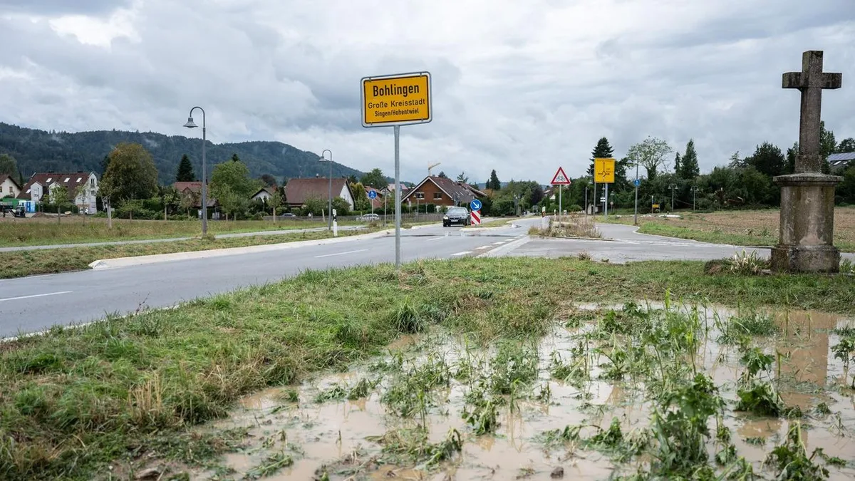 Über 200 Einsatzstellen: Feuerwehr: Aufräumarbeiten nach Unwetter werden Tage dauern