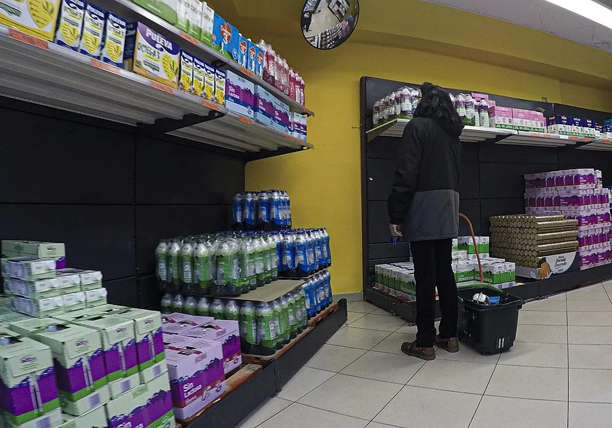 Los ganaderos piden a Mercadona que recule y no baje el precio de la leche