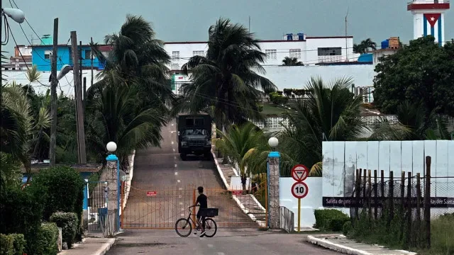 ONG denuncia 115 mortes de reclusos nas cadeias de Cuba entre 2024 e 2026