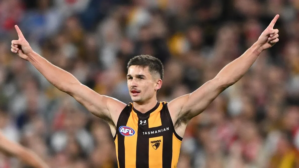 Suns snare Hawks duo, Roos still working on Blakey deal