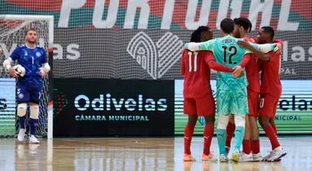 Portugal inicia caminho para Mundial de futsal com dezena à Dinamarca