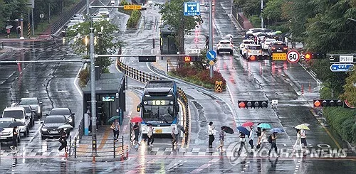 경남 호우특보에 비 피해 신고 22건…경남도 '비상 1단계'(종합)