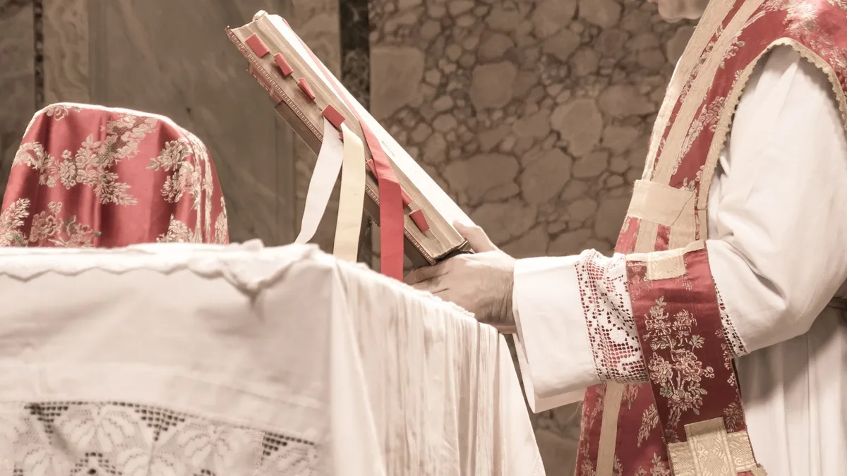 « Libéraliser la liturgie serait instiller le virus de la défiance »