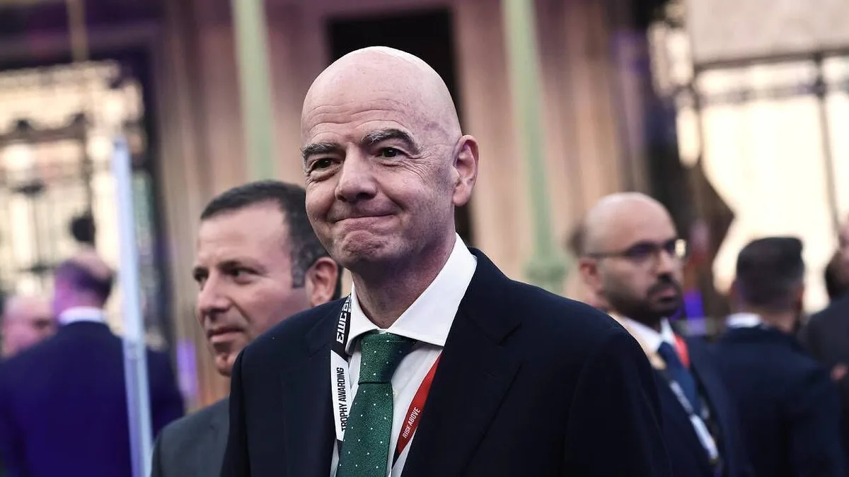 Nova polémica na FIFA: Infantino terá recebido milhões que não foram declarados e que ajudaram a ostentar vida de luxo