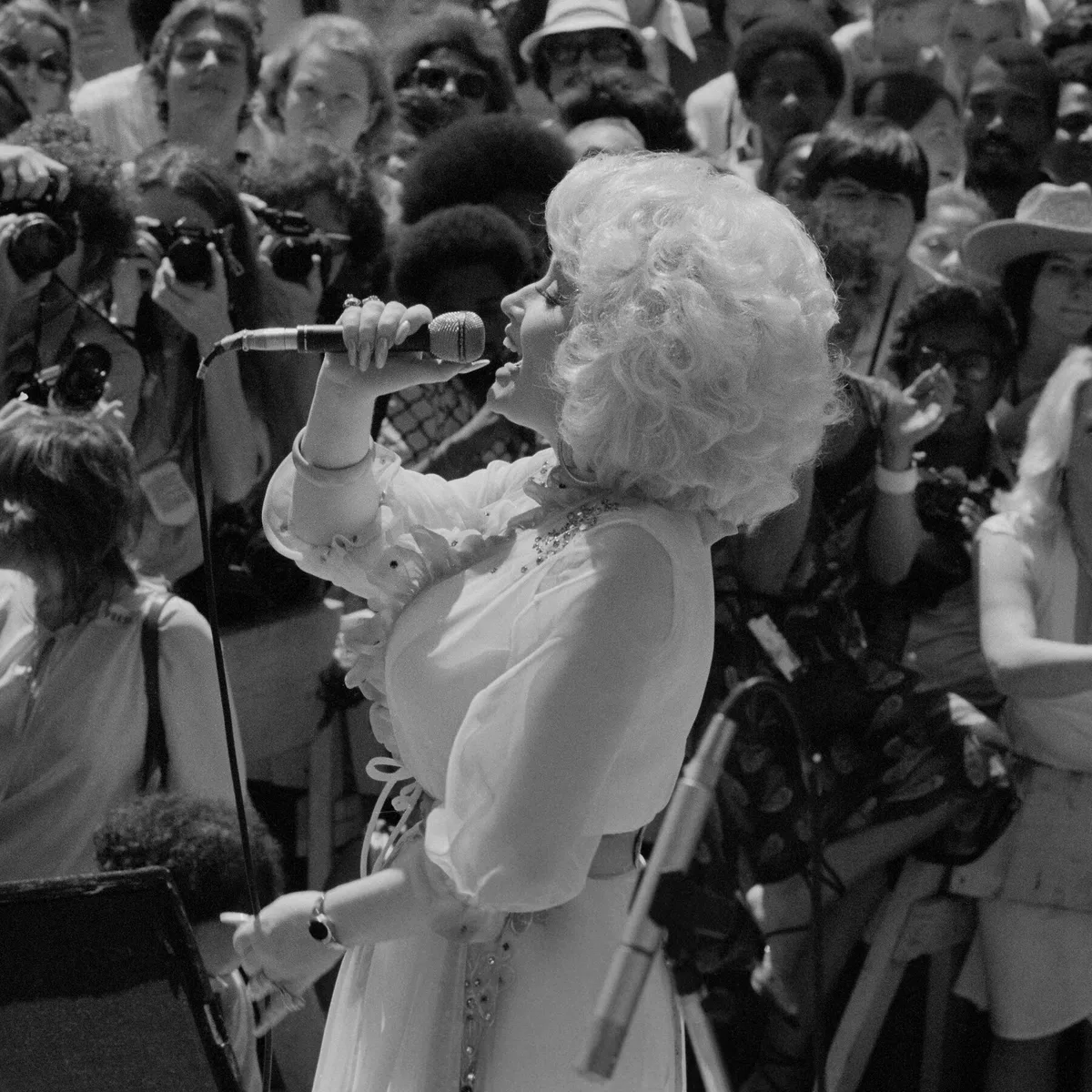 Dolly Parton Had the Voice, and Concerns, of an Earth Angel
