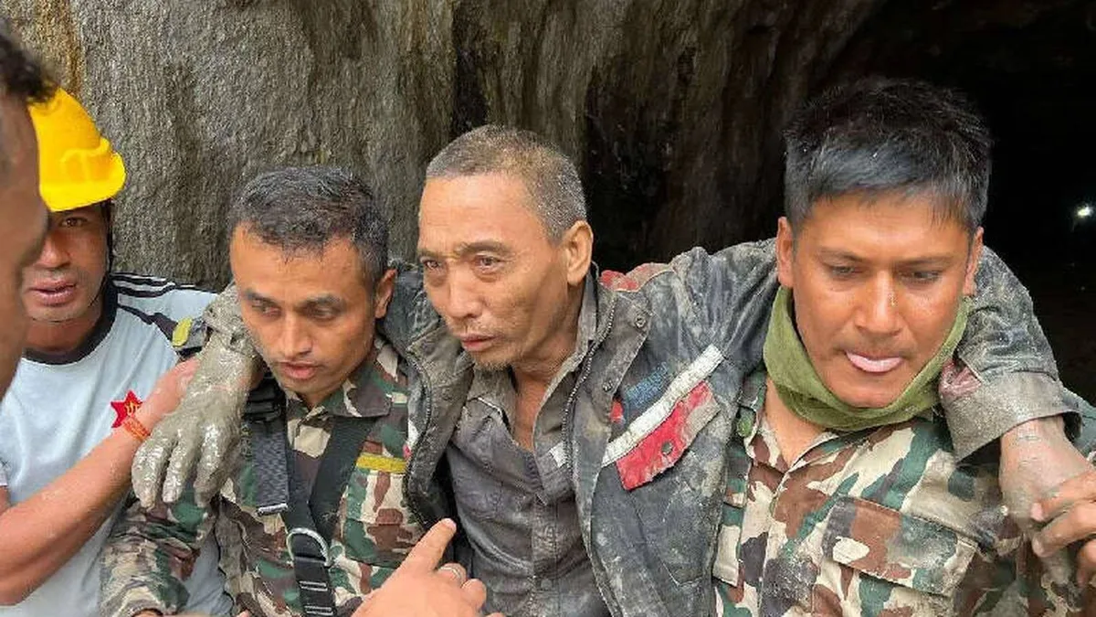 "Ya ni gritaba, estaba resignado": la agonía de Lu, rescatado con vida 11 días después de la riada de Nepal