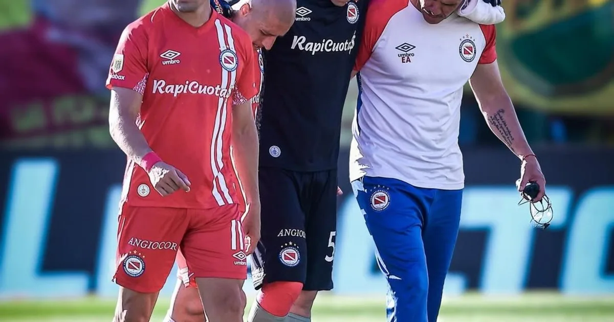 Ruso Rodríguez, el nuevo guardián de Banfield tras su recuperación