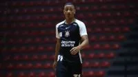 Memphis “incendeia” sede do Corinthians em novo clipe e critica dirigentes
