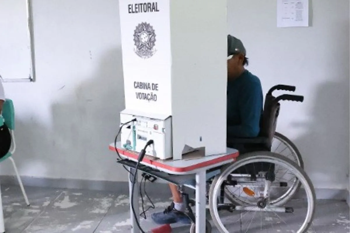 Eleitores com deficiência podem solicitar transporte gratuito para votar em MS
