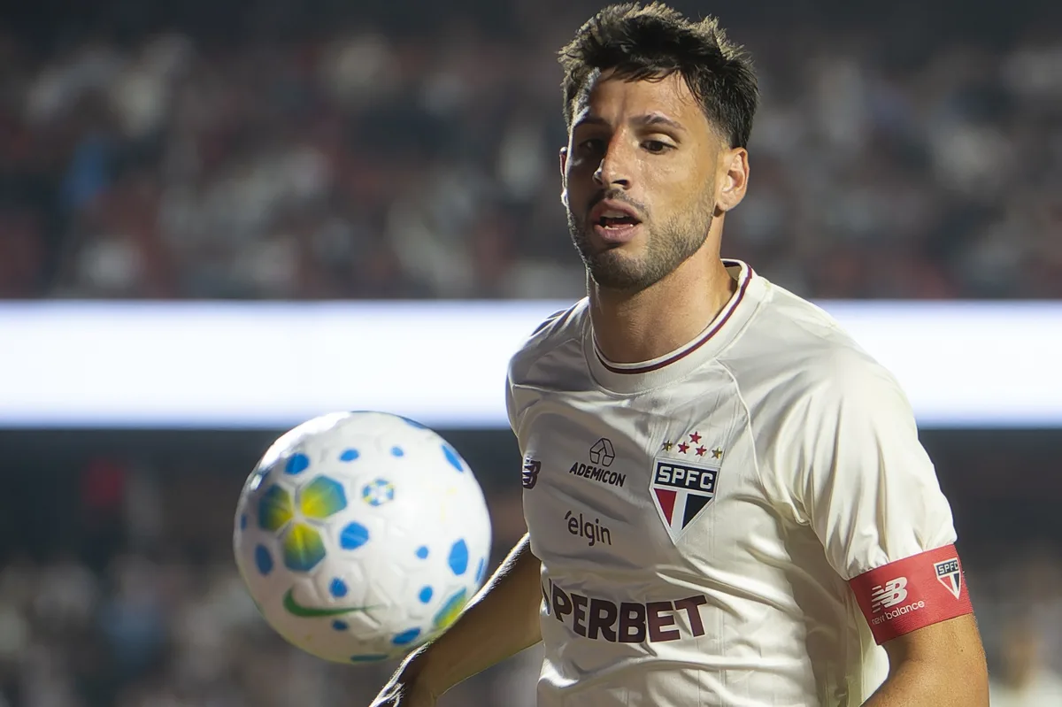 São Paulo tem seis pendurados em jogo que antecede clássico contra o Palmeiras