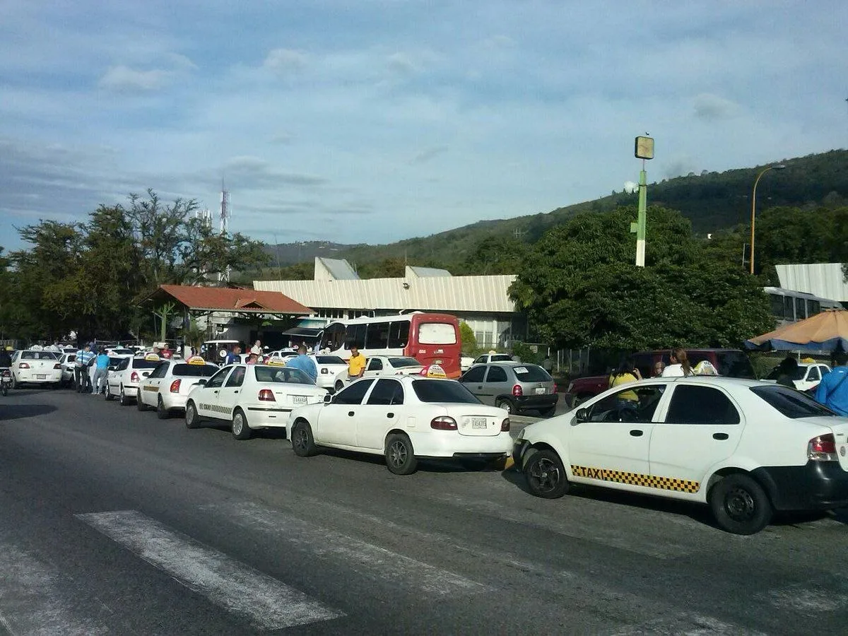 "O hay fiscalización o vamos a paro": Taxistas en Mérida amenazan con hacer una tranca masiva