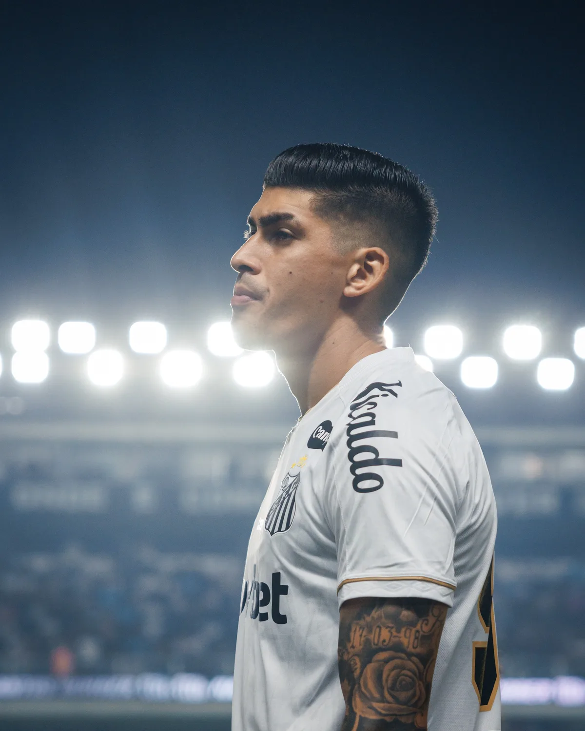 Clube do México tenta atravessar negócio entre Santos e Racing por Adonis Frías