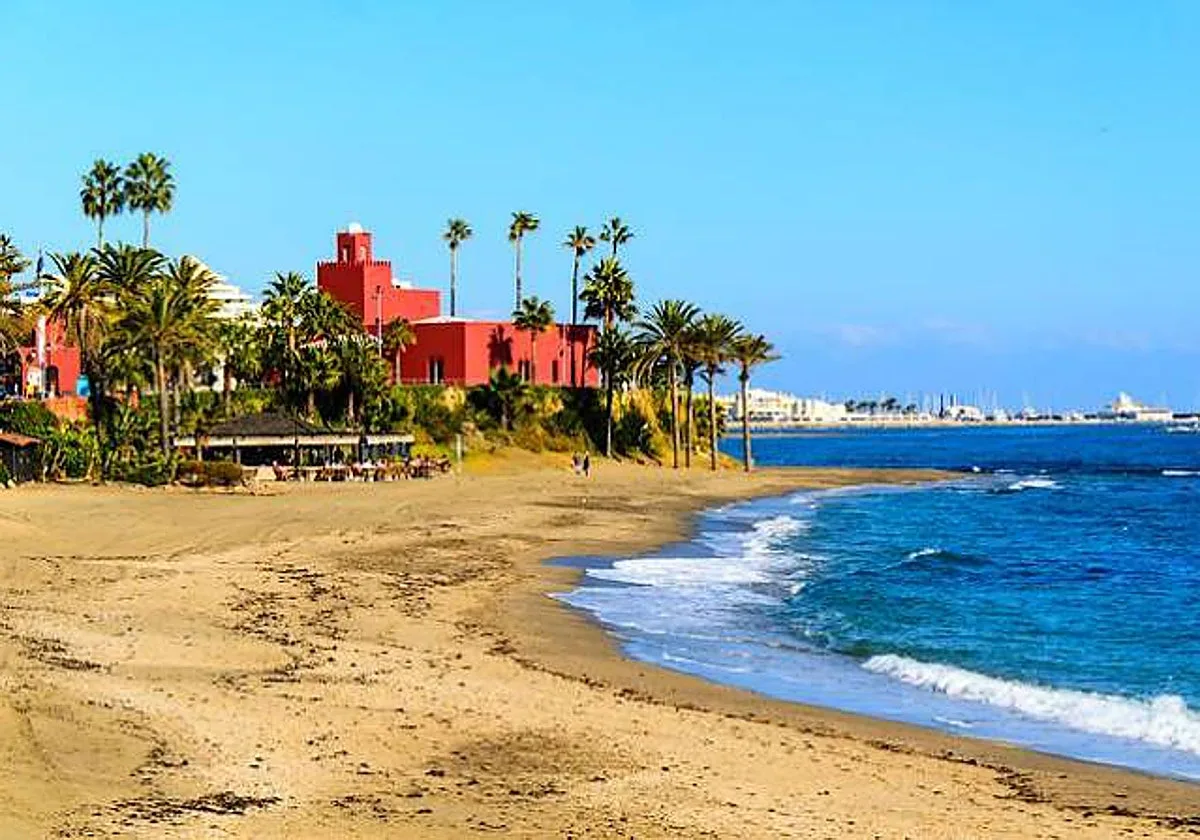 Benalmádena levanta el cierre de la playa de Bil Bil tras detectar niveles seguros de E. coli