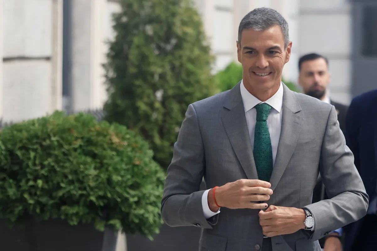 Última hora de la entrada de inmigrantes a Ceuta, en directo | Sánchez comparece en el Congreso por la crisis de Ceuta un día después de las protestas masivas en toda España