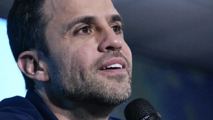 Inelegível, Pablo Marçal registra candidatura a presidente pelo PRTB