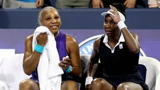 ¡Histórico! Venus y Serena Williams se reencuentran en la pista tras 4 años